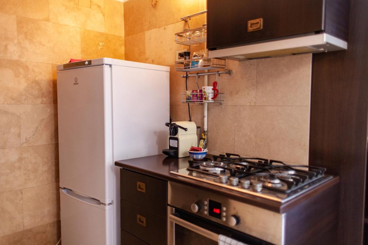 Spacious Apartment In City Centre Iasi Exterior photo